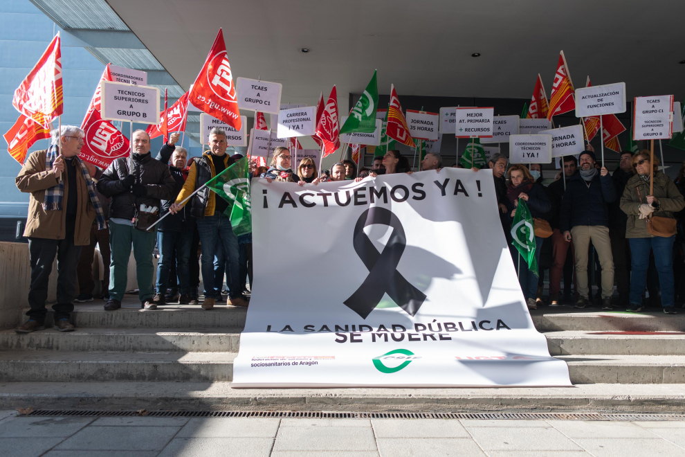 Concentración en Zaragoza por la mejora de la Sanidad en Aragón