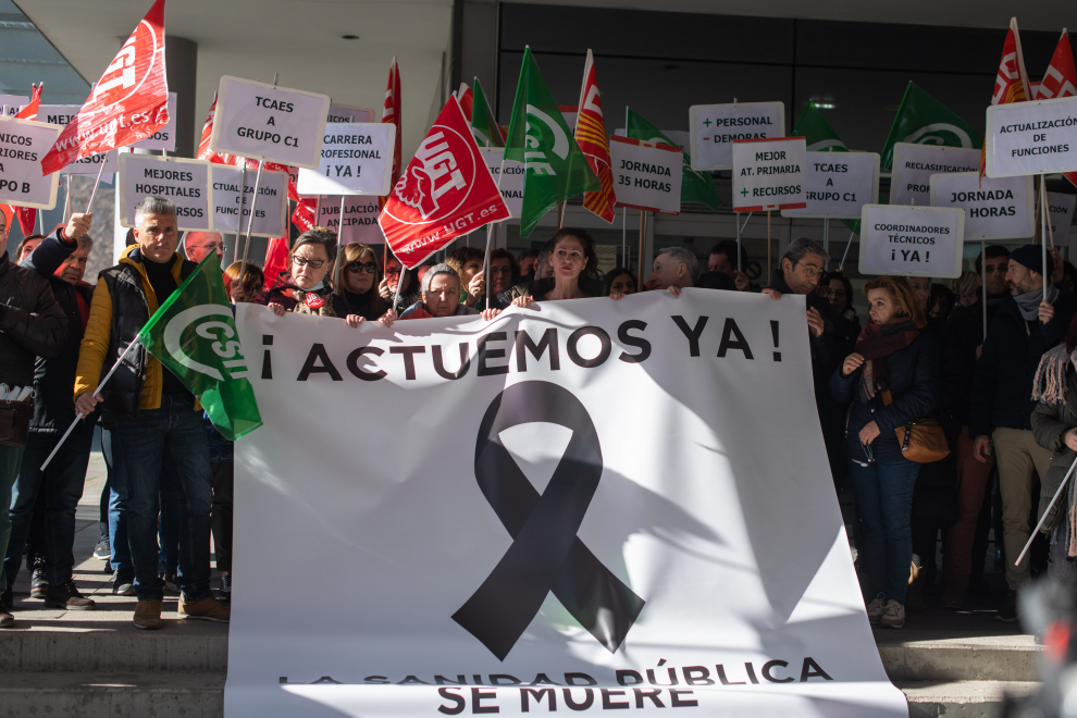 Concentración en Zaragoza por la mejora de la Sanidad en Aragón