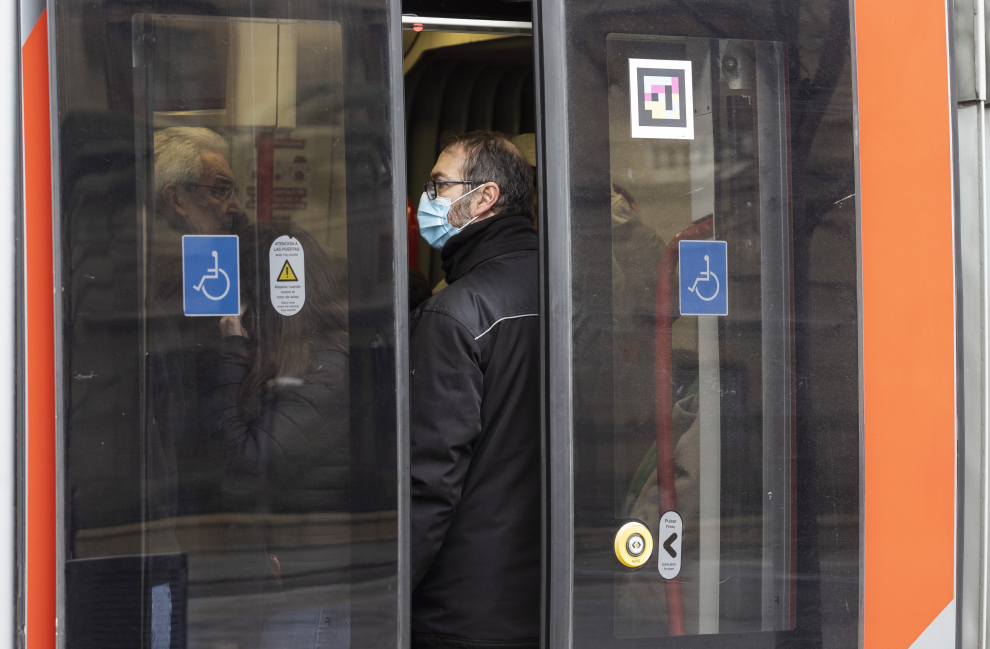 FIN DE LA OBLIGATORIEDAD DE LAS MASCARILLAS EN EL TRANSPORTE PUBLICO ( ZARAGOZA ) / 08/02/2023 / FOTO : OLIVER DUCH[[[FOTOGRAFOS]]]