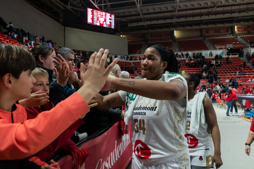 Foto del partido Casademont Zaragoza-Villeneuve, de la Eurocup Women, en el pabellón Príncipe Felipe
