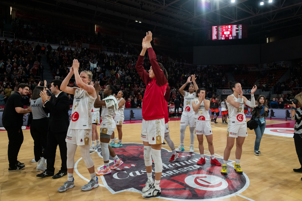 Foto del partido Casademont Zaragoza-Villeneuve, de la Eurocup Women, en el pabellón Príncipe Felipe