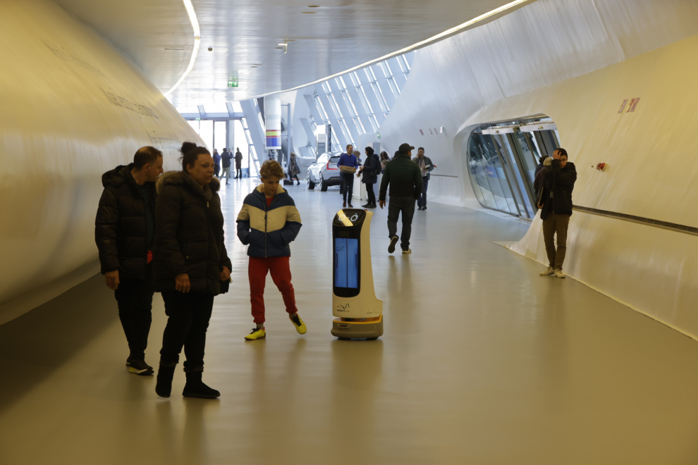 Foto de la apertura del Pabellón Puente de la Expo de Zaragoza, sede del Mobility City