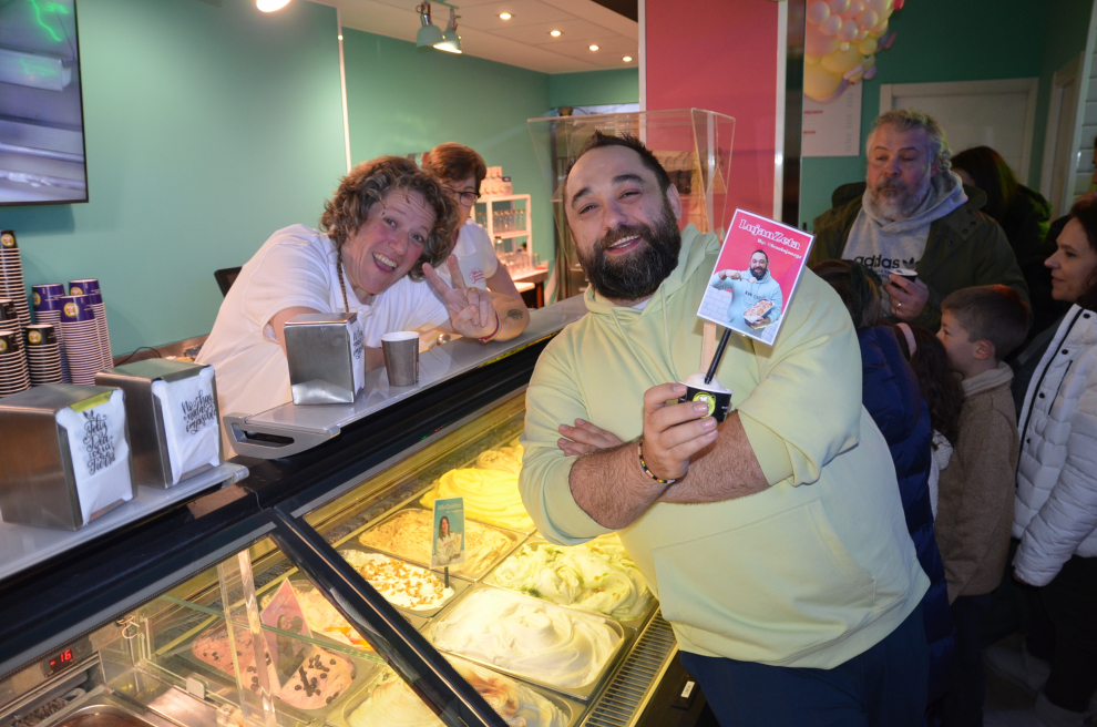 Noelia Gericó y Fran Luján, que ha creado un helado para Tortosa
