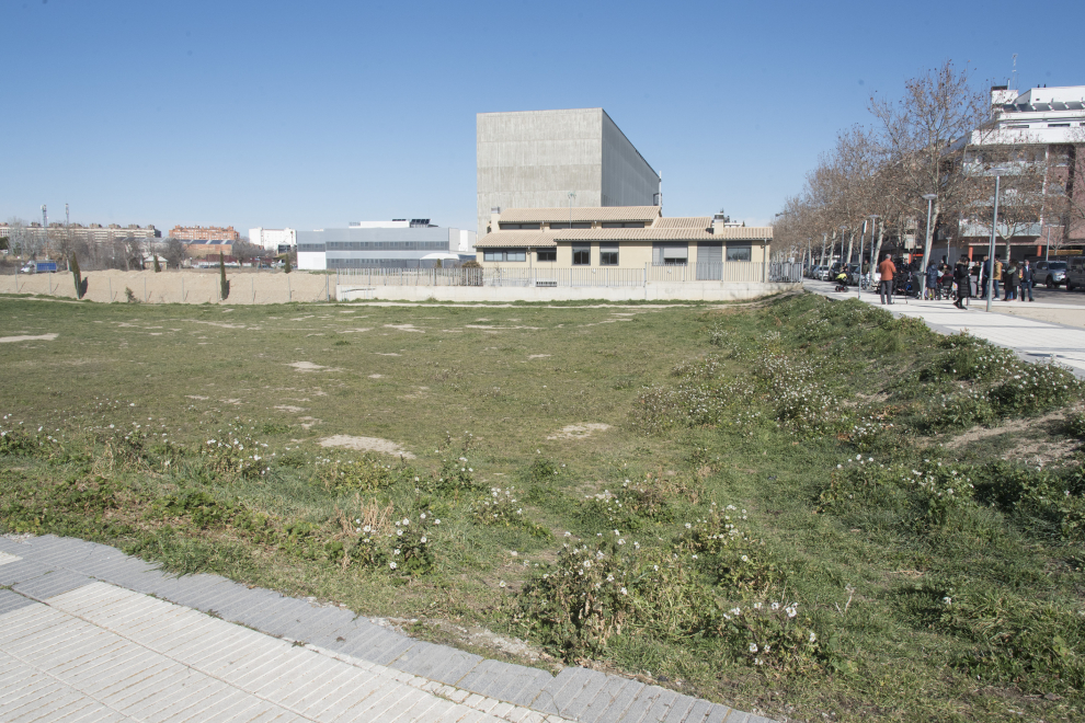 Visita al solar cedido por el ayuntamiento a ASPACE para una nueva residencia en la calle Irene Izarbez en Huesca _ 3-3-23 _ Foto Javier Navarro_2[[[FOTOGRAFOS]]]