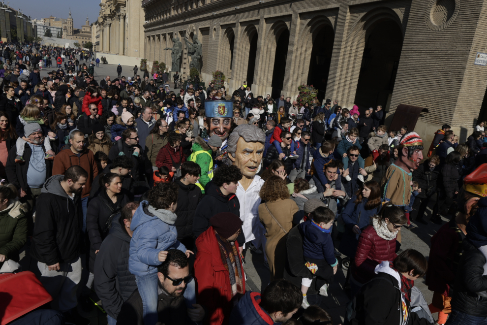 Pistoletazo de salida de la Cincomarzada con la marcha reivindicativa de los barrios desde la plaza del Pilar al parque del Tío Jorge.