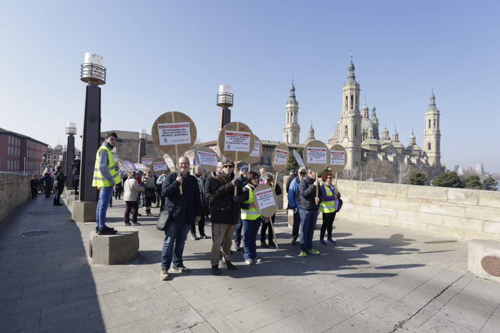 Pistoletazo de salida de la Cincomarzada con la marcha reivindicativa de los barrios desde la plaza del Pilar al parque del Tío Jorge.