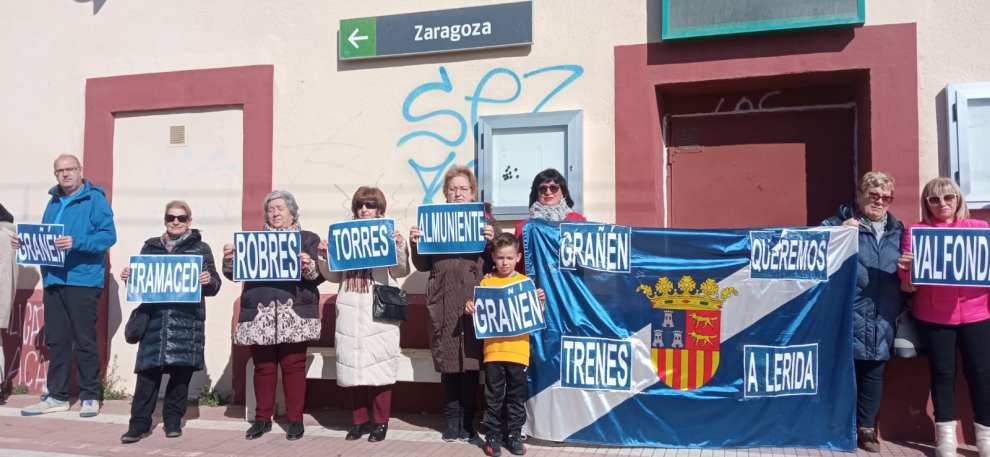 Nueva concentración en Grañén para exigir la conexión ferroviaria con Lérida.