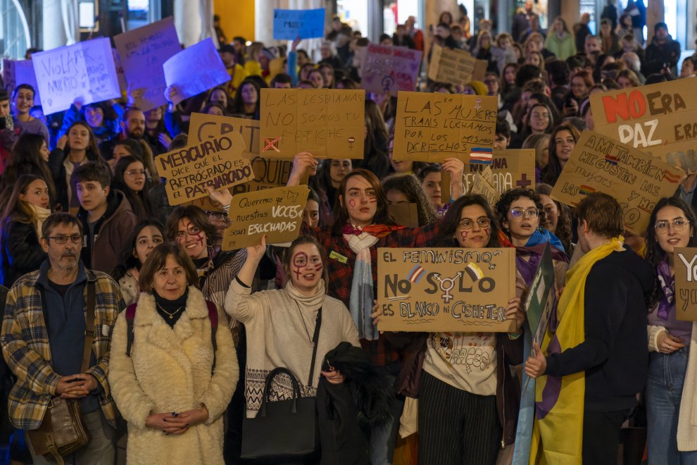 Manifestacion del dia de la mujer 8M en Teruel. foto Antonio garcia_bykofoto. 08_03_23[[[FOTOGRAFOS]]]