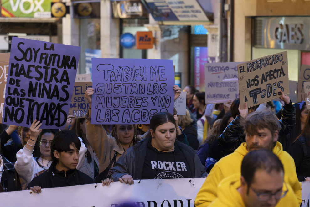 Manifestacion del dia de la mujer 8M en Teruel. foto Antonio garcia_bykofoto_4. 08_03_23[[[FOTOGRAFOS]]]