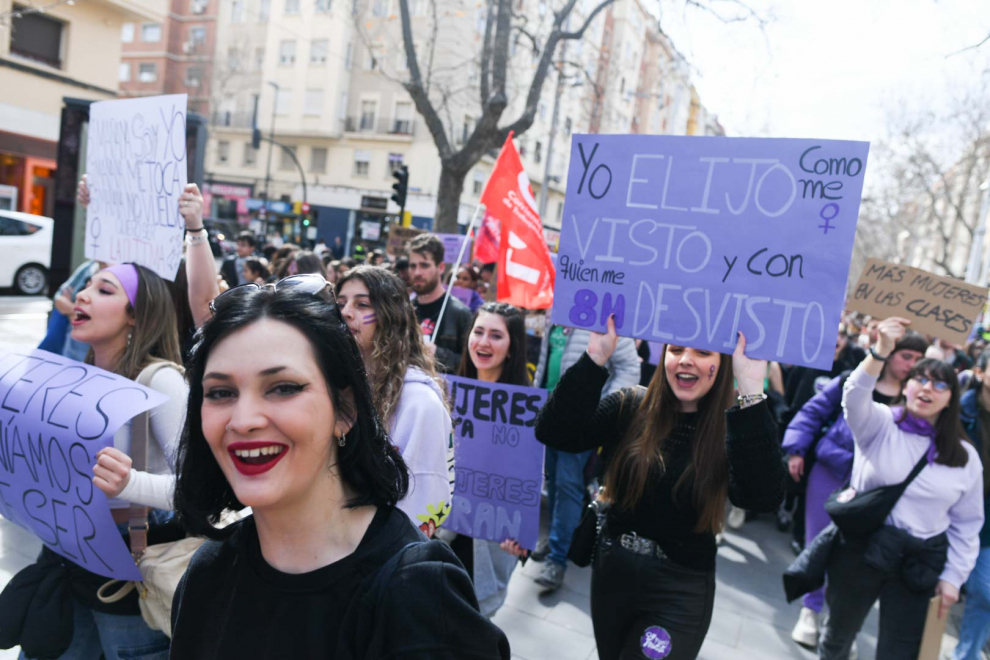 Marcha estudiantil del 8-M en Zaragoza.