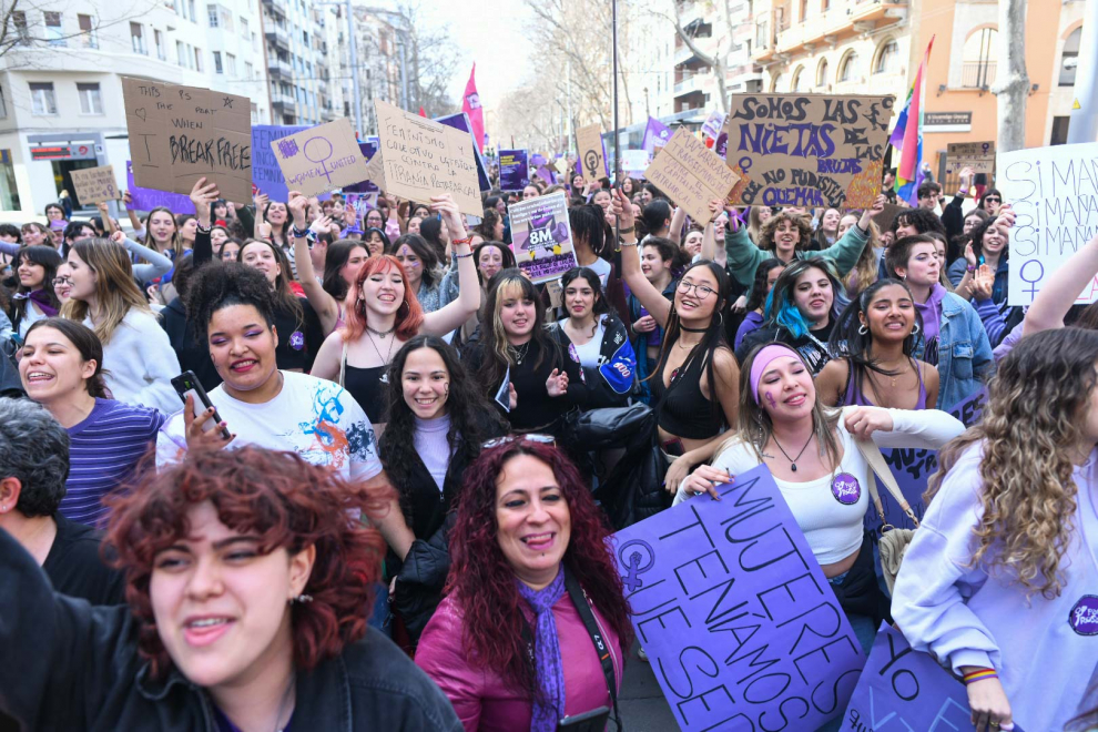Marcha estudiantil del 8-M en Zaragoza.