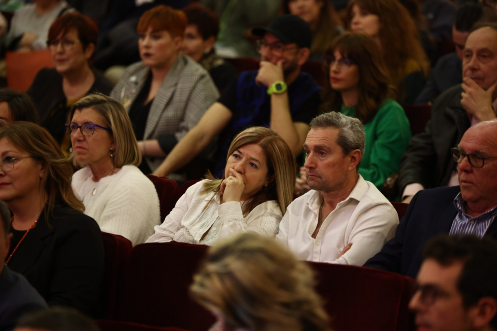 Foto del acto de homenaje al comercio de Zaragoza por su participación en el programa Volveremos