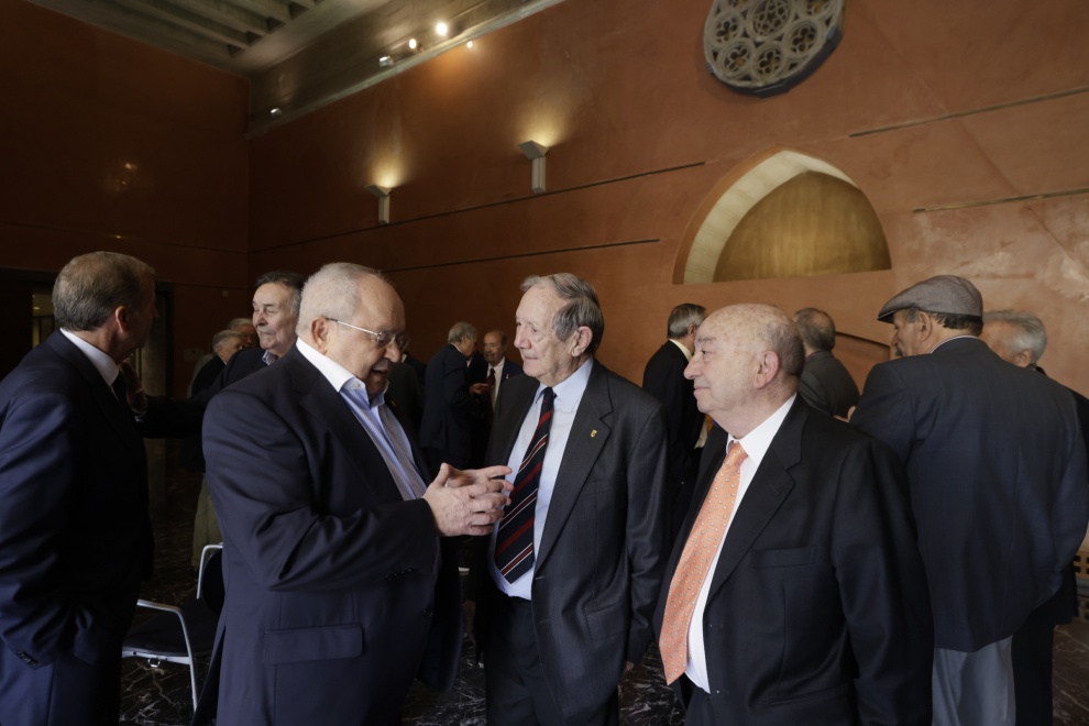 Homenaje a los diputados de la I legislatura en las Cortes de Aragón