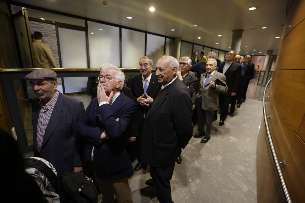 Homenaje a los diputados de la I legislatura en las Cortes de Aragón