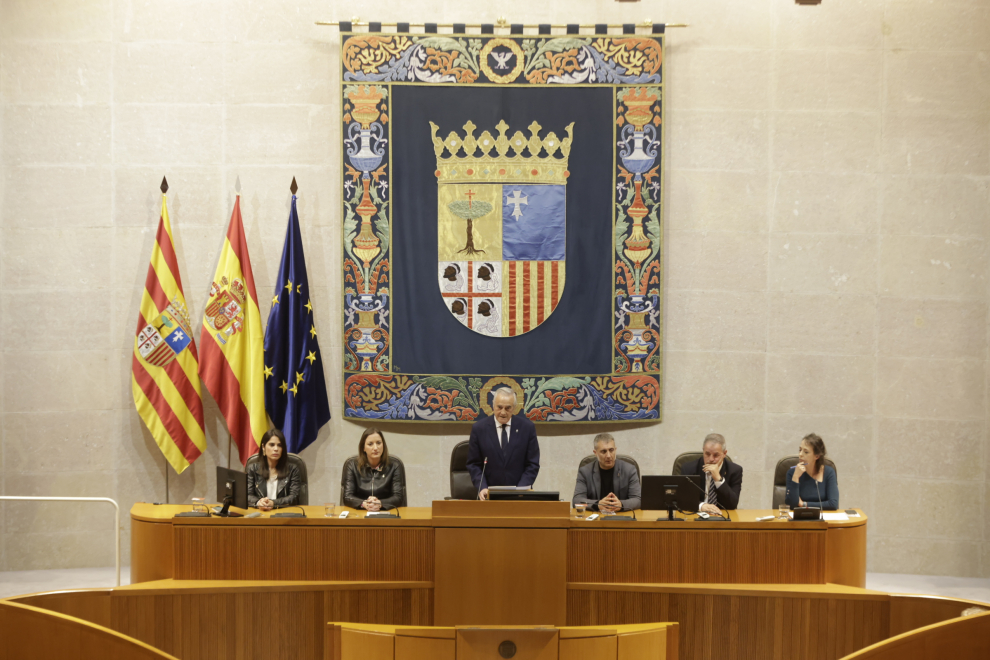 Homenaje a los diputados de la I legislatura en las Cortes de Aragón