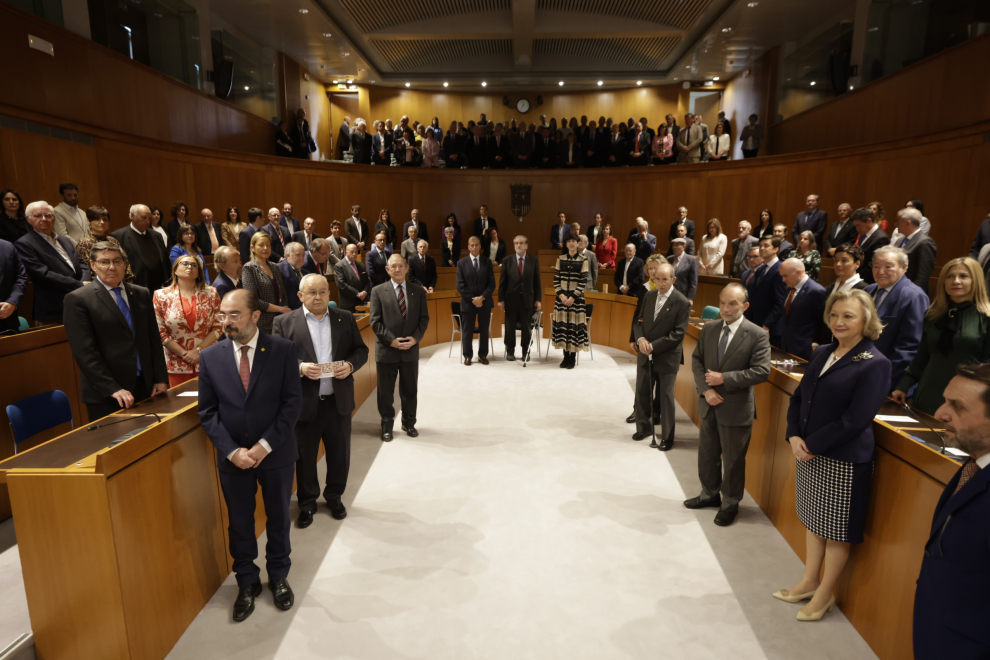 Homenaje a los diputados de la I legislatura en las Cortes de Aragón