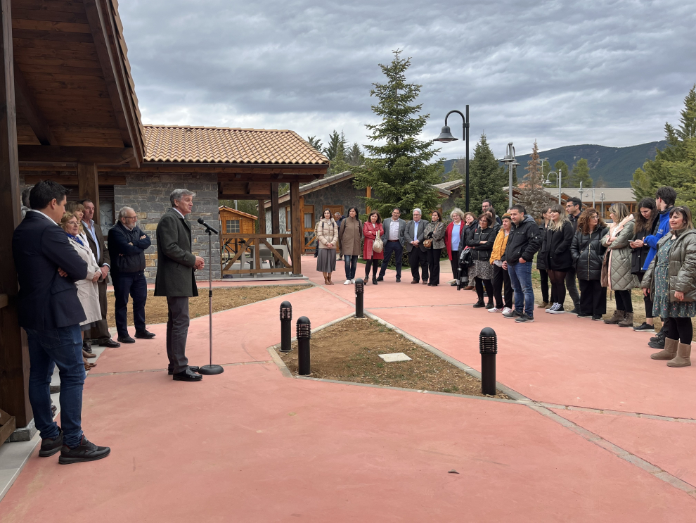 Inauguración de las nuevas viviendas de Valentia en sus centros de Huesca y Martillué.