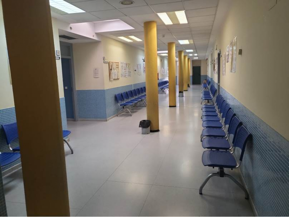 Una sala de espera vacía a primera hora de la mañana en el Centro de Salud Univérsitas.