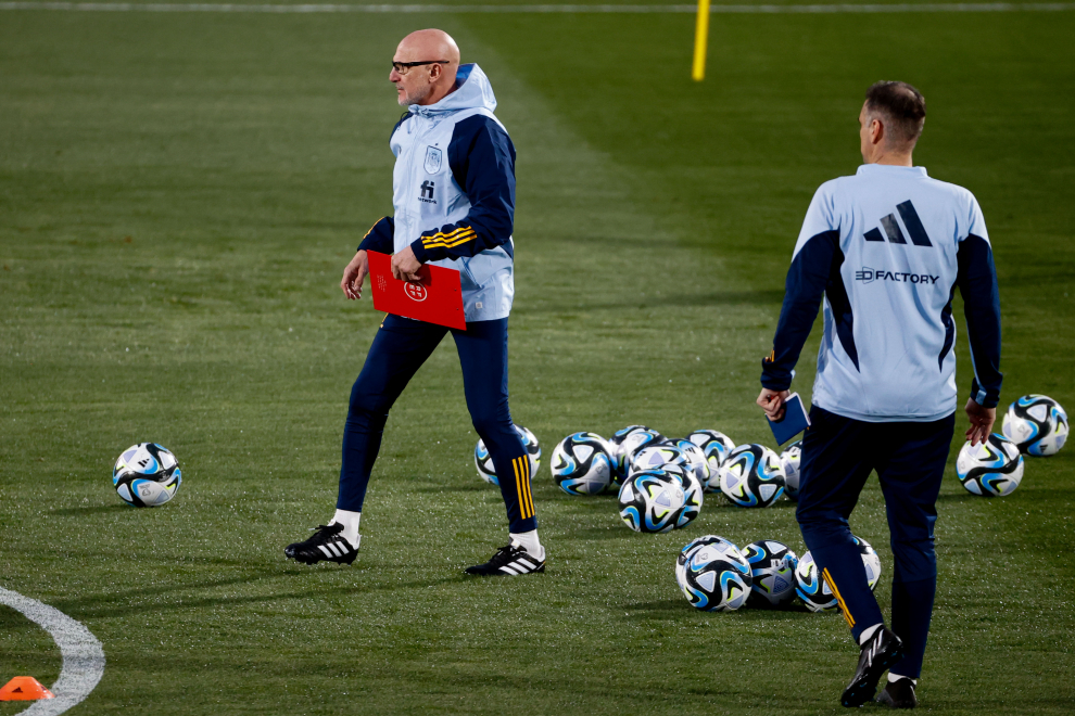 Primer entrenamiento de la selección española con Luis de la Fuente al mando