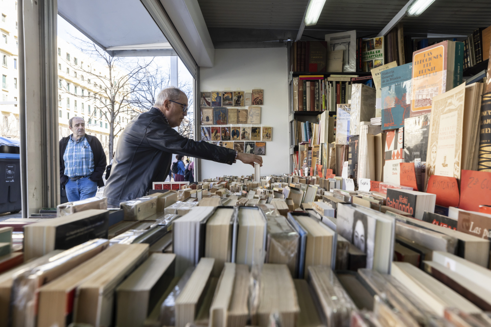 Inauguración de la Feria del Libro Viejo en Zaragoza.