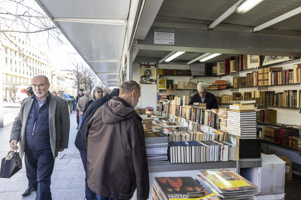 Inauguración de la Feria del Libro Viejo en Zaragoza.