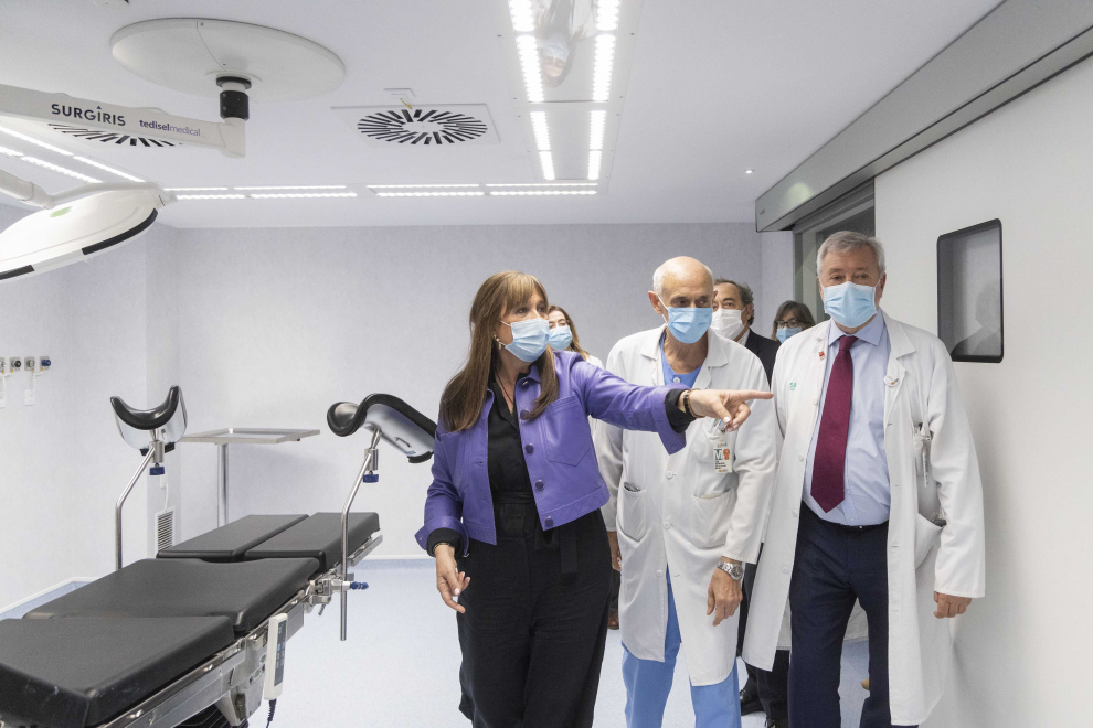 Sira Repollés visita la nueva Unidad de Reproducción Asistida del Hospital  Miguel Servet de Zaragoza