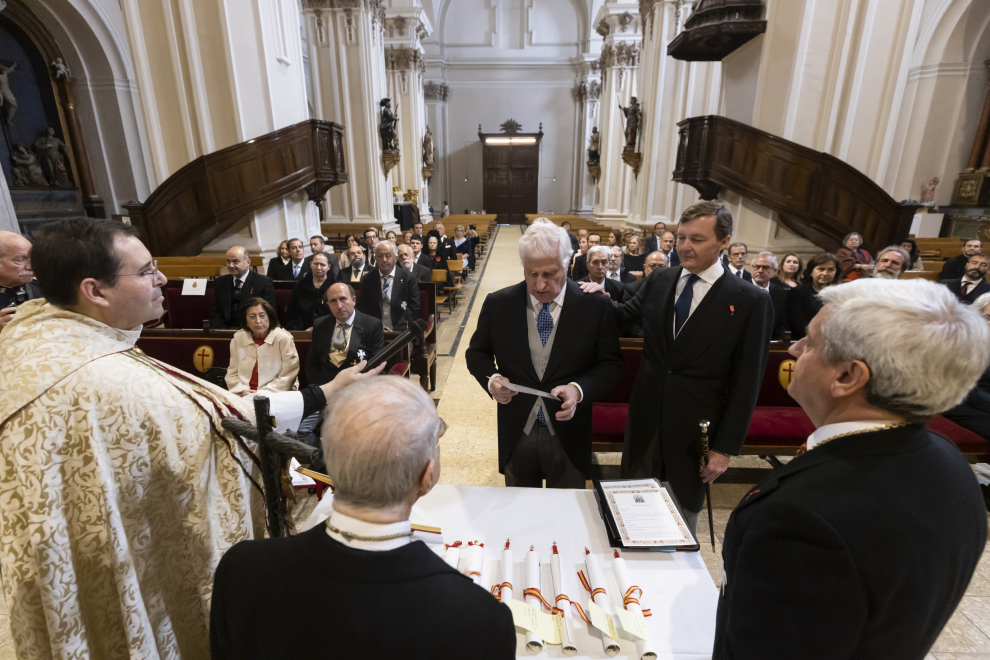 Ceremonia de ingreso de nuevos caballeros y damas en la Cofradía de Nobles de Nuestra Señora del Portillo