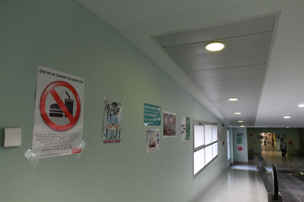 Carteles electorales en los hospitales de Aragón por las elecciones sindicales