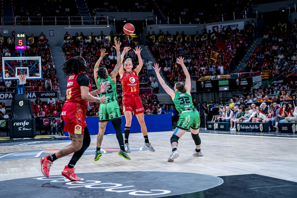 Fotos Copa de la Reina de baloncesto partido de cuartos de final Casademont Zaragoza Fotos Copa de la Reina de baloncesto partido de cuartos de final Casademont Zaragoza