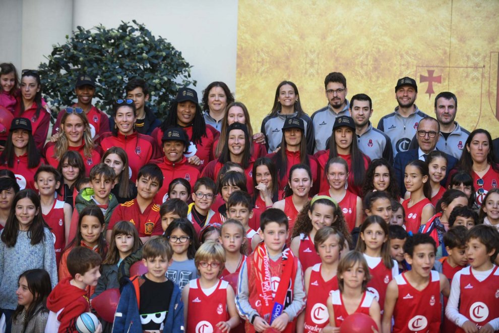 Lambán recibe a las heroínas de la Copa de la Reina