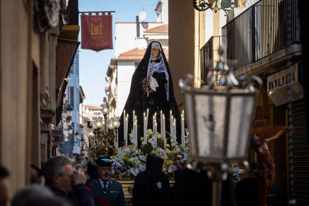 Fotos de la procesión de las Esclavas el Sábado Santo en Zaragoza