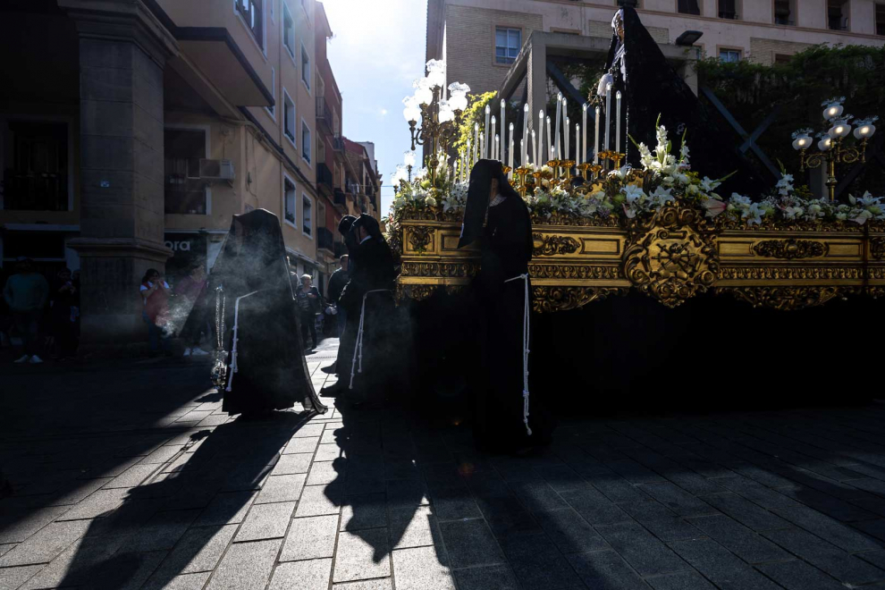Fotos de la procesión de las Esclavas el Sábado Santo en Zaragoza