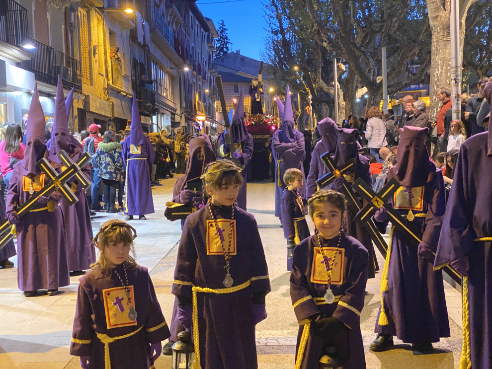 Procesión del Santo Entierro, el viernes en la localidad oscense de Barbastro.