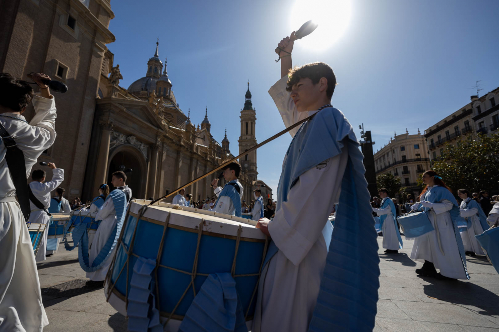 Fotos de la procesión del Domingo de Resurrección o Encuentro Glorioso, con la Hermandad del Resucitado, en Zaragoza