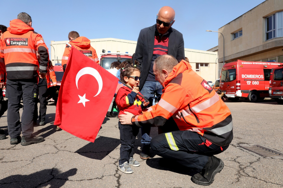 [[[HA ARCHIVO]]] Id: 2023-477316  Fecha: 16/02/2023 Propietario: Colaboradores Aragón Autor: LOSADA, RUBÉN descri: Encuentro Bomberos desplazados a Turquía con turcos residentes en Zaragoza _ 16-02-2023 _ Foto_ Rubén