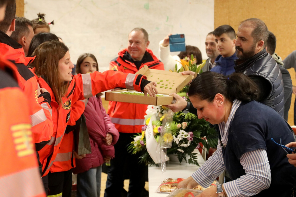 [[[HA ARCHIVO]]] Id: 2023-480558  Fecha: 16/02/2023 Propietario: Colaboradores Aragón Autor: LOSADA, RUBÉN descri: Encuentro Bomberos desplazados a Turquía con turcos residentes en Zaragoza _ 16-02-2023 _ Foto_ Rubén