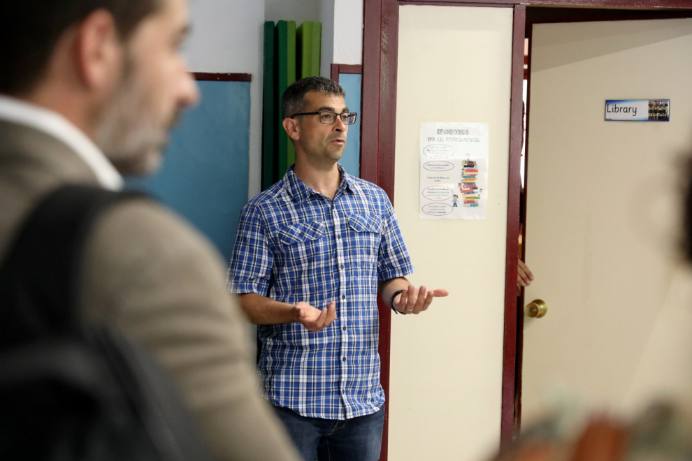 Fotos: Los políticos aragoneses van al comedor por un día | Imágenes