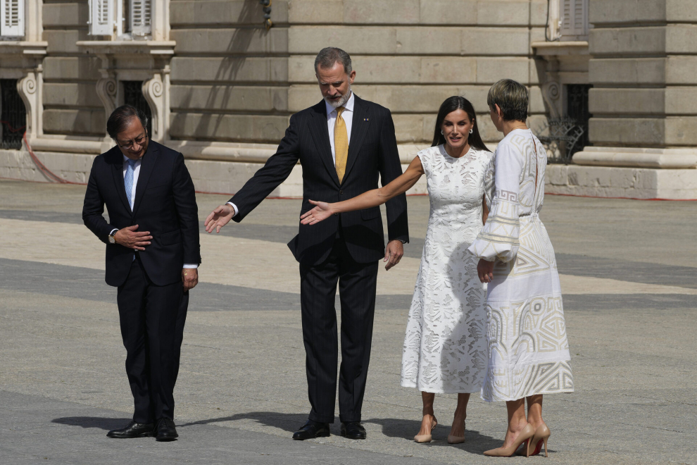 Letizia e Felipe di Spagna incontrano il presidente colombiano Gustavo Petro