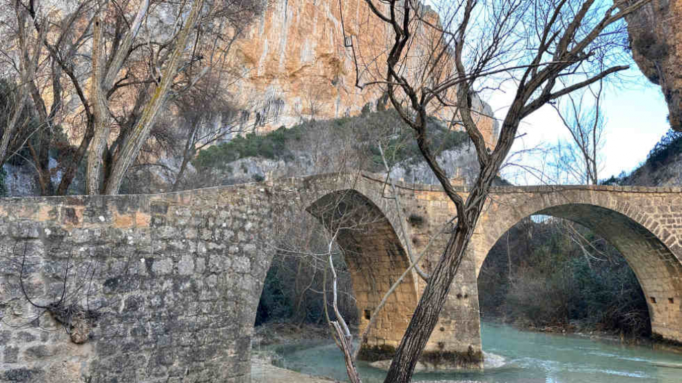 Puente de Villacanal.