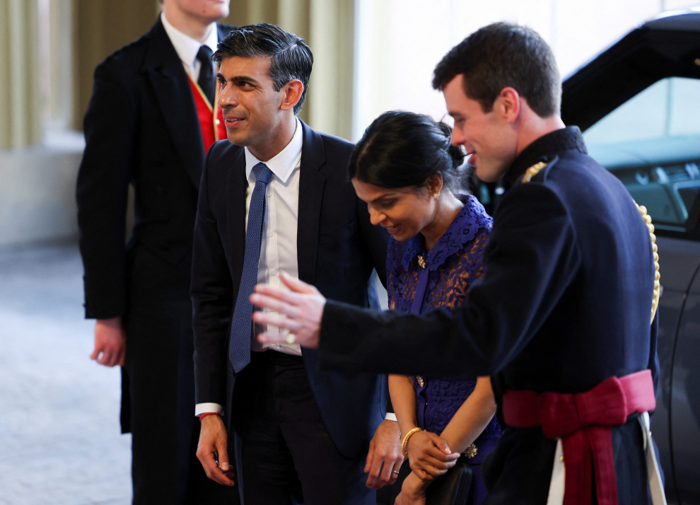 El primer ministro británico, Rishi Sunak, y su esposa