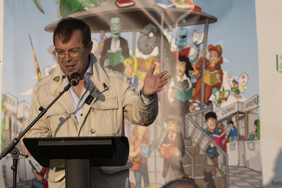 El escritor Javier Sierra inaugura la VIII edición de la feria del libro de Teruel