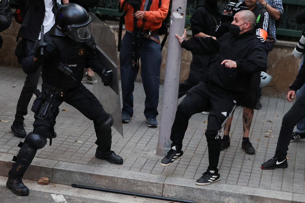 Tensión en Barcelona entre okupas y antiokupas