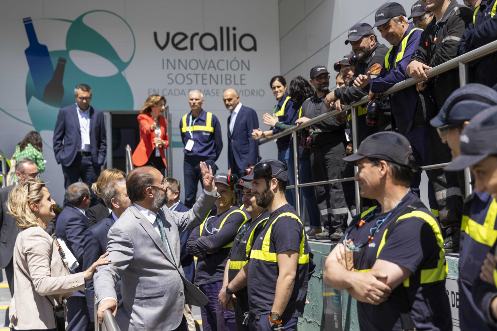 Visita de Lambán a las instalaciones de la planta de Verallia en Zaragoza.