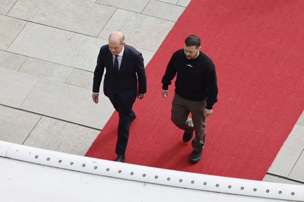 Foto de la visita del presidente de Ucrania, Volodomir Zelenski, a Alemania, recibido por el canciller Olaf Scholz GERMANY DIPLOMACY ZELENSKY