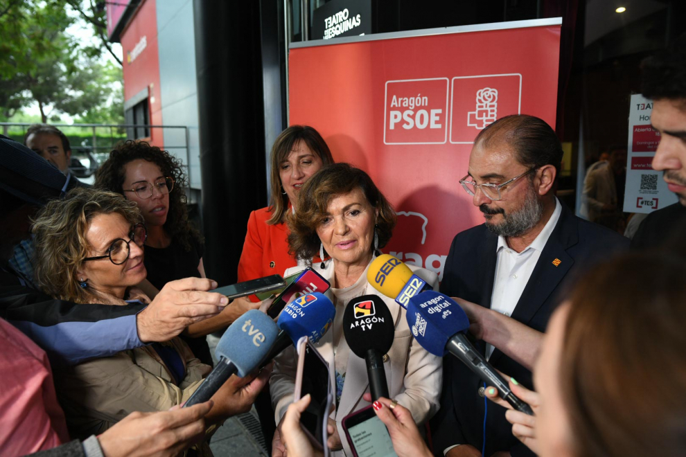 Acto electoral de Javier Lambán y la exministra Carmen Calvo en el Espacio Ambigú del Teatro de las Esquinas de Zaragoza