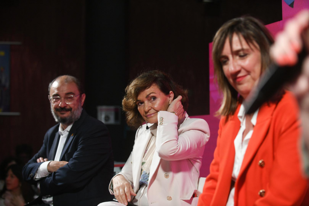 Acto electoral de Javier Lambán y la exministra Carmen Calvo en el Espacio Ambigú del Teatro de las Esquinas de Zaragoza