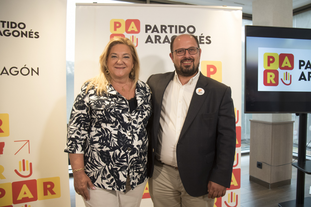 Mitin central de campaña del PAR en Huesca, en el Hotel Pedro I de Aragón.