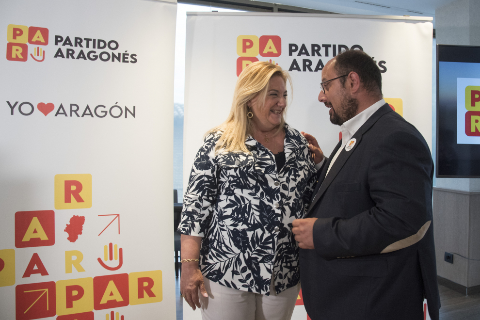 Mitin central de campaña del PAR en Huesca, en el Hotel Pedro I de Aragón.