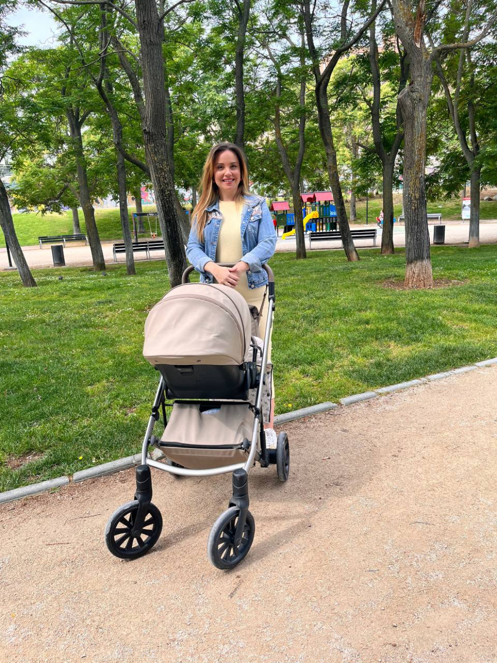 Maru Díaz (Podemos), en el parque de La Granja, antes de irse a comer con la familia a su Tarazona natal