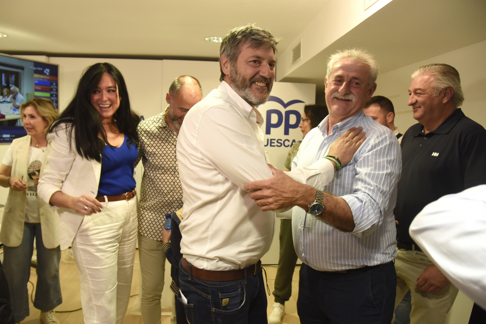 Elecciones municipales en Huesca noche electoral sede del PP 28 5 23 Foto Javier Navarro_2[[[FOTOGRAFOS]]]
